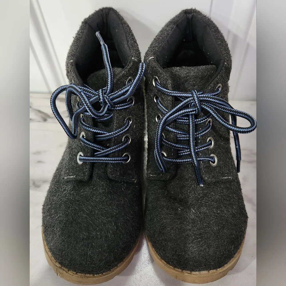 Gymboree grey fleece lace up boots boys size 13 EUC